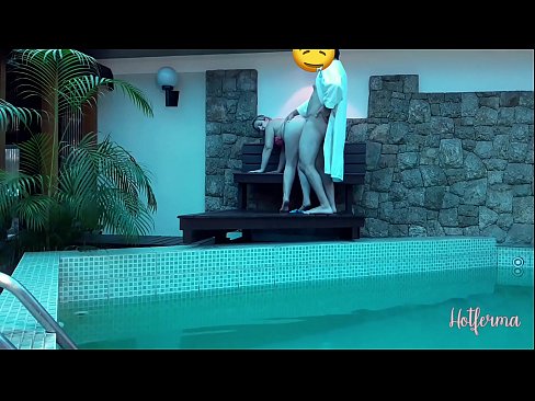 ❤️ Patron hizmetçiyi havuza davet eder ama bir sıcağa dayanamaz ❌ Sikiş videosu tr.bassaniluigi.ru